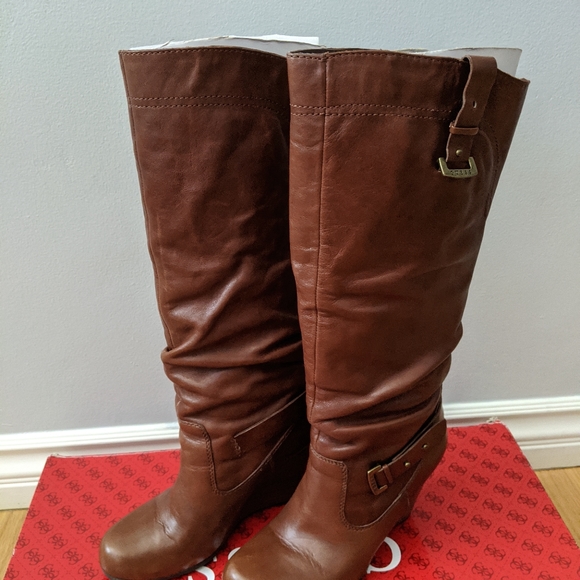 Brown wedge guess boots - Picture 3 of 5